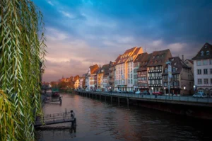 Investir en loi Jeanbrun à Strasbourg (67) : conseils de Maslow